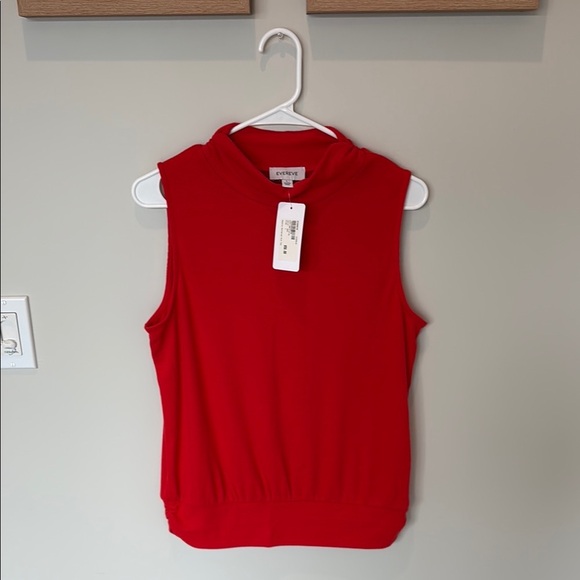 NWT Evereve Naomi Gathered Rib Top Cherry Red Size Large - Picture 1 of 8